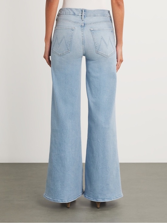MOTHER Denim - MOTHER The Roller Sneak Jeans in Light Wash, Size 33 NWOT